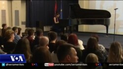 Tiranë, pianoja bashkon artistët e rinj nga Ballkani