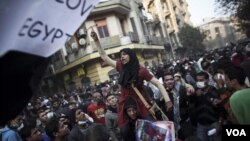 La multitud desborda la emblemática Plaza Tahrir de El Cairo.