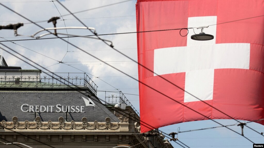 Trụ sở ngân hàng Credit Suisse ở Zurich. Thụy Sỹ là nơi ưa chuộng của giới nhà giàu Nga để cất giữ tài sản