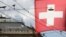 Trụ sở ngân hàng Credit Suisse ở Zurich. Thụy Sỹ là nơi ưa chuộng của giới nhà giàu Nga để cất giữ tài sản