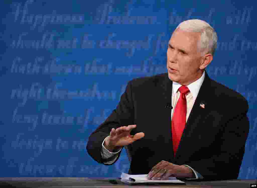 Durante el debate, Pence asegura que el gobierno del presidente Trump ha creado un “medio ambiente m&#225;s limpio” gracias al “libre mercado” y acusa a la campa&#241;a de Biden de querer prohibir el fracking.