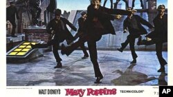 "Mary Poppins" se estrenó en 1964 y celebrará los 50 años con el estreno de una nueva versión.