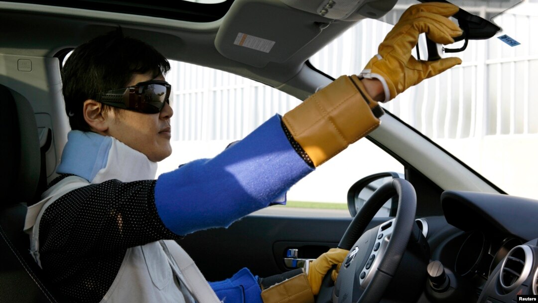 El espejo retrovisor de los vehículos ha demostrado no ser suficiente para prevenir algunos accidentes.