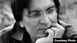 Güneyli filosof dilin əhəmiyyəti haqda danışır