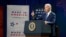 Значна частина інвестицій піде на створення мікроконтролерів, які використовуються військовими, в автомобілях, побутовій техніці та медичних пристроях - президент США Джо Байден підписав новий закон. AP/Joshua Bessex