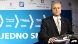 Ministar ekonomije Mlađan Dinkić (arhivski snimak)