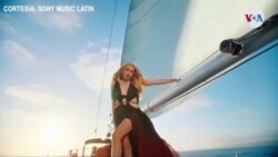 La cantante mexicana Paulina Rubio regresa a la música