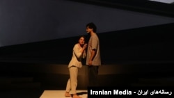 تئاتر «تهران پاریس تهران پل»