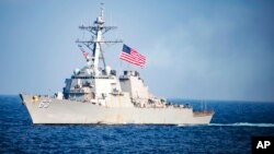 Kapal perusak AL Amerika, USS Stethem berlayar di Laut China Selatan (foto: ilustrasi). 