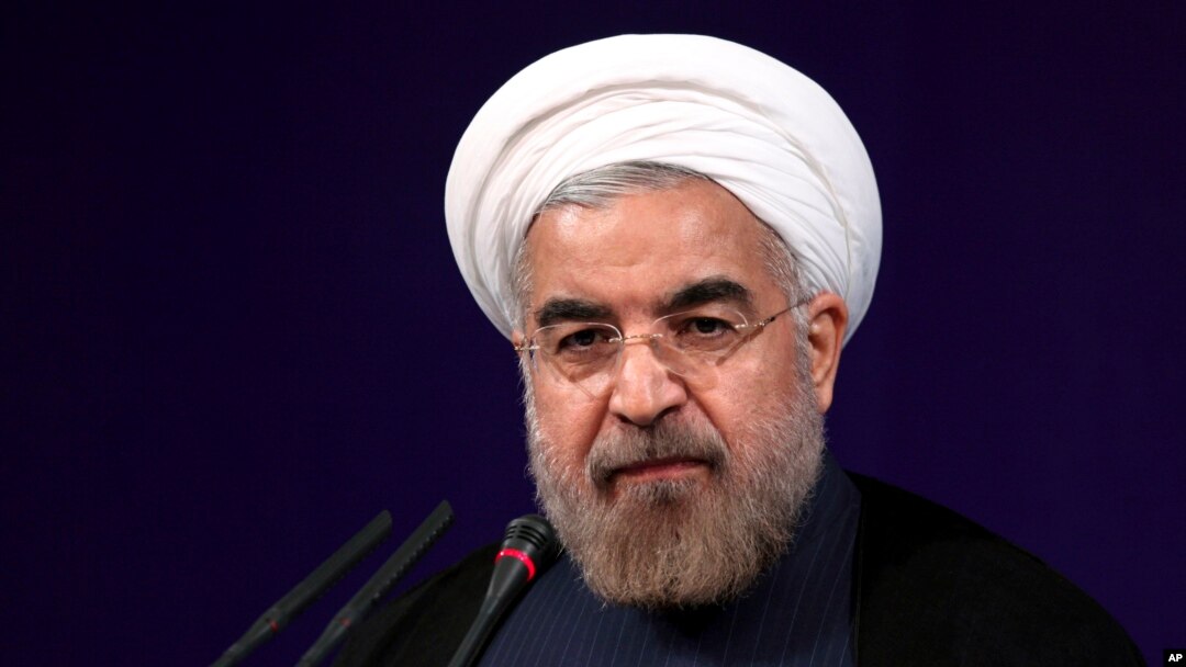 Presiden Iran Hasan Rouhani saat memberikan keterangan dalam konferensi pers pertamanya di Teheran, Iran, 6 Agustus 2013 (Foto: dok).