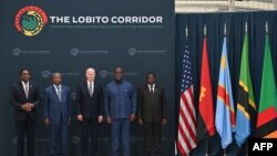 Hakainde Hichilema, Presidente da Zâmbia, João Lourenço, Presidente de Angola, Joe Biden, Presidente dos Estados Unidos, Felix Tshisekedi, Presidente da RDC, e Philip Isdor Mpango, vice-presidente da Tanzânia, Benguela, Angola, 4 dezembro 2024