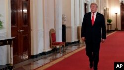 En entrevista con Político, en la Casa Blanca, el presidente Donald Trump reiteró el martes 27 de noviembre de 2018 que está firme en su plan de construir el muro en la frontera con México.