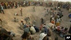 Human Rights Watch Says Zimbabwe's Marange Diamonds Funding Mugabe Party