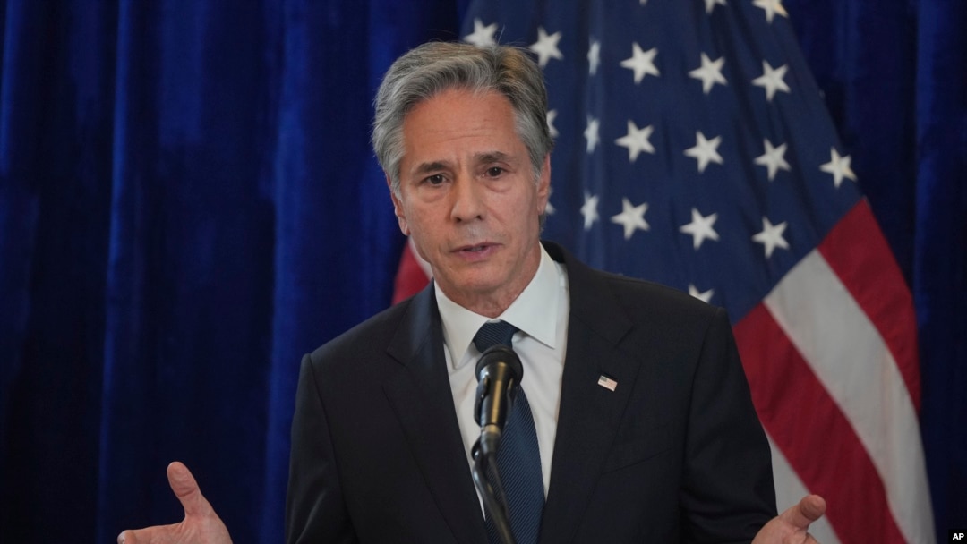 Američki državni sekretar Antony Blinken govori tokom konferencije za novinare na marginama samita Asocijacije nacija jugoistočne Azije (ASEAN) u Američkom centru u Vientianeu, Laos, 11. oktobra 2024.