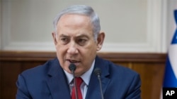 Perdana Menteri Israel Benjamin Netanyahu menghadiri rapat kabinet di Yerusalem, 28 Januari 2018.