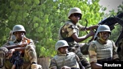 Des soldats nigériens à Diffa, le 3 septembre 2015. (REUTERS/Warren Strobel)