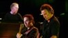 "El jefe" Springsteen honra a la nueva clase del Rock