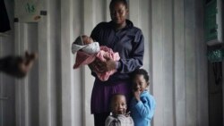 Le bébé d'une migrante naît et meurt pendant la traversée vers les Canaries