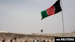 Ceremonia de entrega de una base militar de Estados Unidos al ejército afgano en la provincia de Helmand el 2 de mayo de 2021.