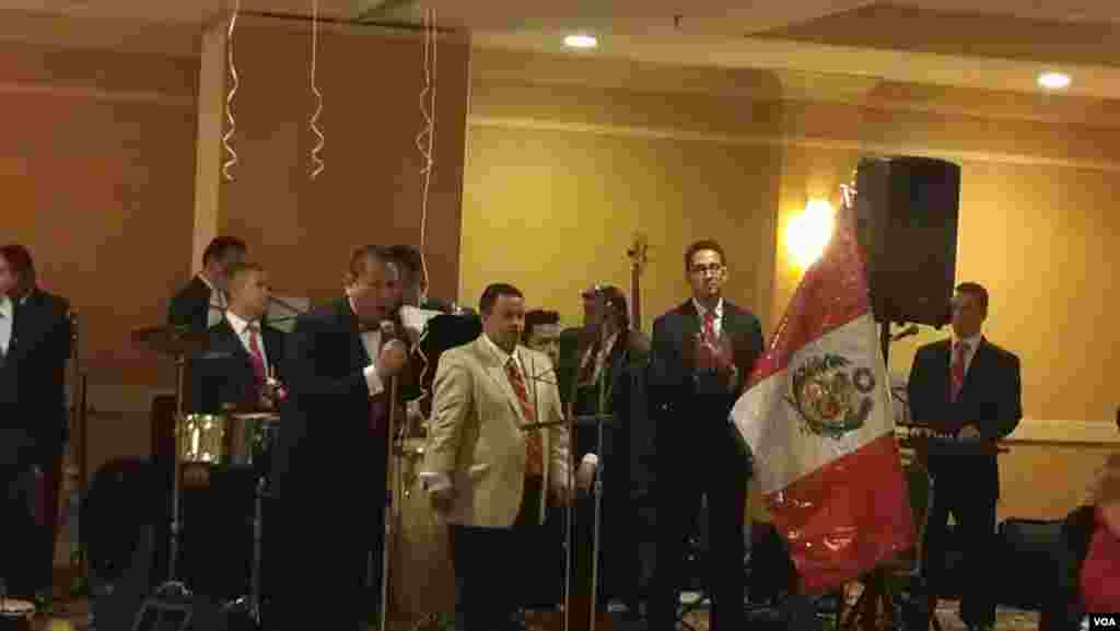 Peruvian independence Parade July 2013