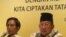 Ketua Persatuan Purnawirawan Polri, Roesmanhadi (tengah), mewakili purawirawan Polri menyatakan menolak UU Kamnas (20/2).