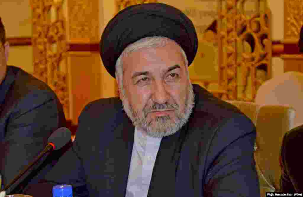 افغانستان کے وزیر برائے بحالی مہاجرین سید حسین علیمی بلخی اپنے وفد کی قیادت کر رہے ہیں۔