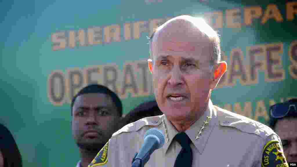 洛杉矶县警长李巴卡（美国之音国符拍摄)