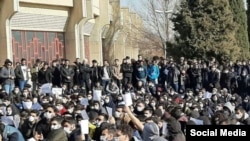 Students at Isfahan University of Technology stage an apparent silent sit-in on Jan. 15, 2020, the 5th day of anti-government student protests in Iran. VOA could not independently verify the authenticity of this photo.