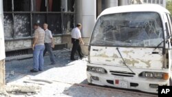 Sebuah bus meledak di wilayah al-Zablatani, Damaskus (Foto: dok). Pemberontakan yang sudah berlangsung 19 bulan di Suriah telah berubah menjadi perang saudara di negara itu.