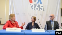 (From L to R) VOA Director Amanda Bennett with Director of VOA Persian/VOA 365 Setareh Derakhshesh and RFE/RL’s Radio Farda Director, Mehdi Parpanchi