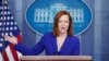 La portavoz de la Casa Blanca, Jen Psaki, conversa con los periodistas durante la rueda de prensa del 9 de marzo de 2021.