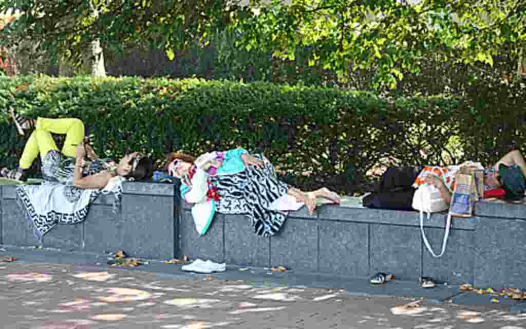 Caminar al rededor de la Isla de la Libertad puede tomar otros 15 minutos, por lo que seguramente necesitarás un pequeño descanso antes de seguir con el viaje.