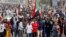 Des manifestants défilent lors d'une manifestation à Khartoum au Soudan le 1er août 2019.