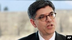 Menkeu AS Jack Lew mengatakan, sanksi telah mengakibatkan cukup kerugian terhadap ekonomi Rusia (foto: dok). 