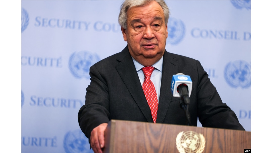 Sekretaris Jenderal PBB Antonio Guterres berbicara kepada pers di markas besar PBB di New York pada 5 April 2024. (Foto: AFP)