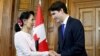 Aung San Suu Kyi en compagnie du Premier ministre canadien, Justin Trudeau, Ottawa, Canada, le 7 juin 2017.