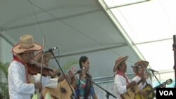 Meksički 'mariachi' sastav na festivalu folklora Instituta Smithsonian u Washingtonu