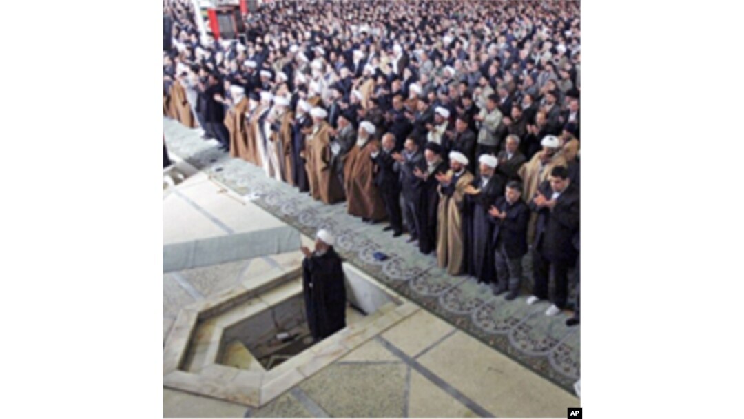 Iranian senior cleric Hojjatoleslam Kazem Sediqi leads Friday prayer at Tehran University on 12 Feb 2010