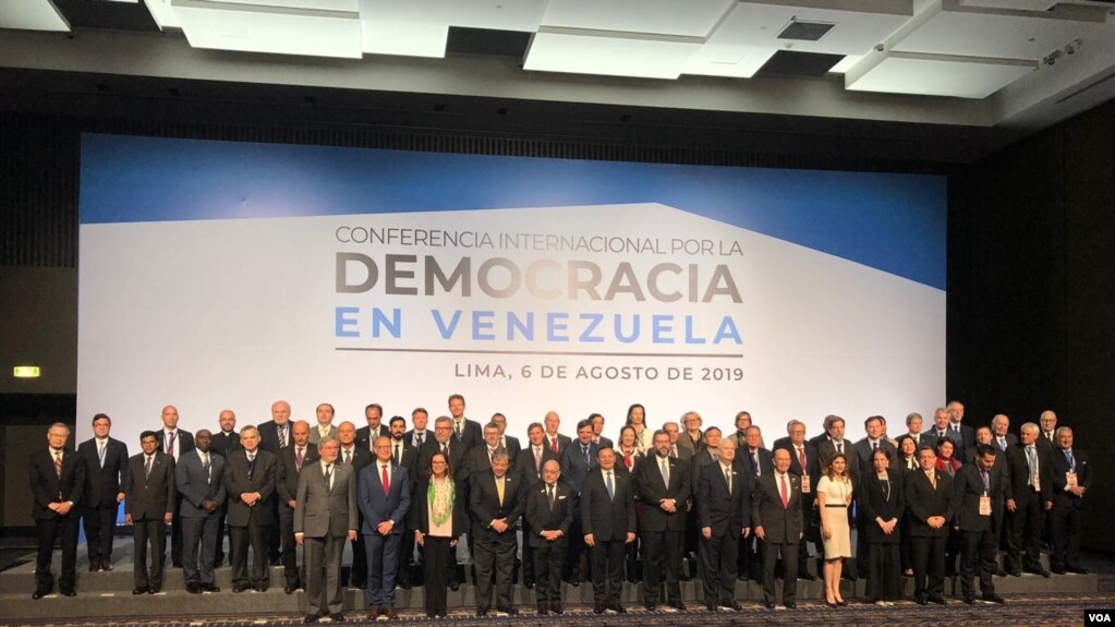 El canciller peruano, Néstor Popolizio, dijo que su país apoya todos los esfuerzos del presidente interino de Venezuela, Juan Guaidó para dar un salida a la crisis por la que atraviesa su país. 