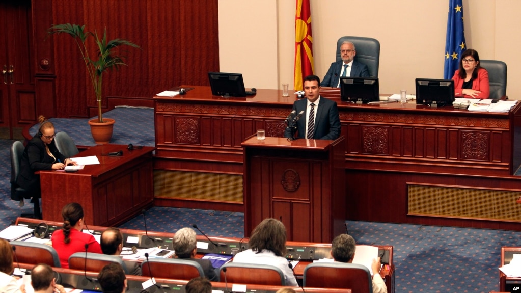 Shkup, parlamenti ratifikon marrëveshjen për emrin