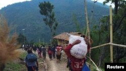 တိုက်ပွဲတွေကြောင့် တိမ်းရှောင်နေရတဲ့ ချင်းကျေးရွာသားများ။ ( မေ ၃၁-၂၀၂၁)