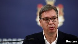 ARHIVA - Predsednik Srbije Aleksandar Vučić tokom obraćanja naciji 8. jula 2020. (Foto: Rojters/Marko Đurica) 