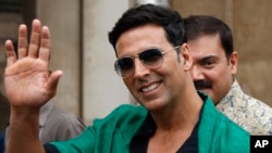  Akshay Kumar 