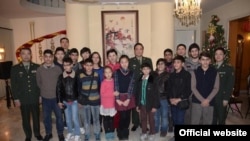 پشاور آرمی پبلک اسکول کے طالب علموں کا دس رکنی گروپ چین کے دورے پر روانہ ہوا