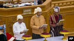 رئیس جمهوری جدید میانمار در پارلمان سوگند خورد