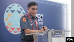 Cảnh sát trưởng Manila phát biểu trong cuộc họp báo về vấn đề an ninh trước hội nghị thượng đỉnh APEC.