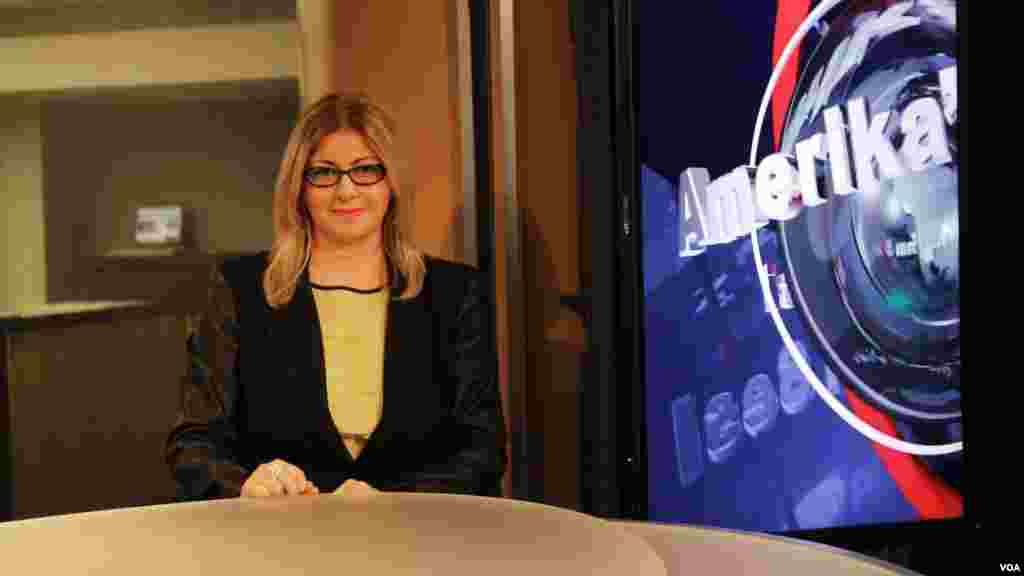Selin Suer Unlu anchors VOA’s Turkish-language live news show, TGRT Live. Unlu has worked at a number of TV stations covering international news as well as in the print media. She is well-known in Turkey for her previous work as a simultaneous interpreter for live shows.