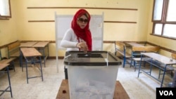 Voting in Cairo