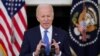 El presidente Joe Biden se dirige a la nación en un discurso sobre los esfuerzos de su administración para frenar la pandemia de COVID-19, el 21 de diciembre en Washington DC.