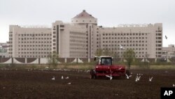 Здание тюрьмы в Колпино под Санкт-Петербургом (архивное фото)